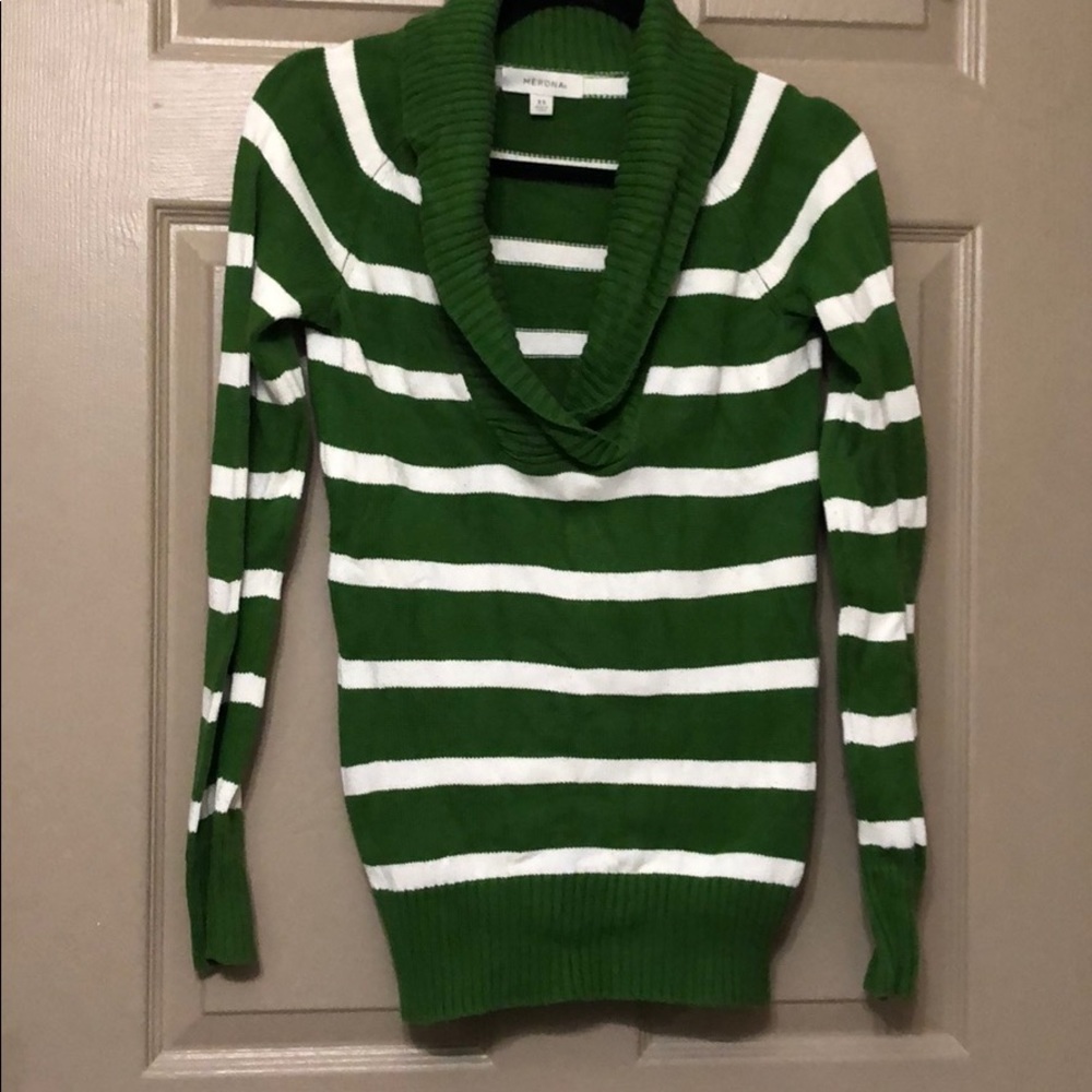 ✨ Green and White striped Tunic Sweater